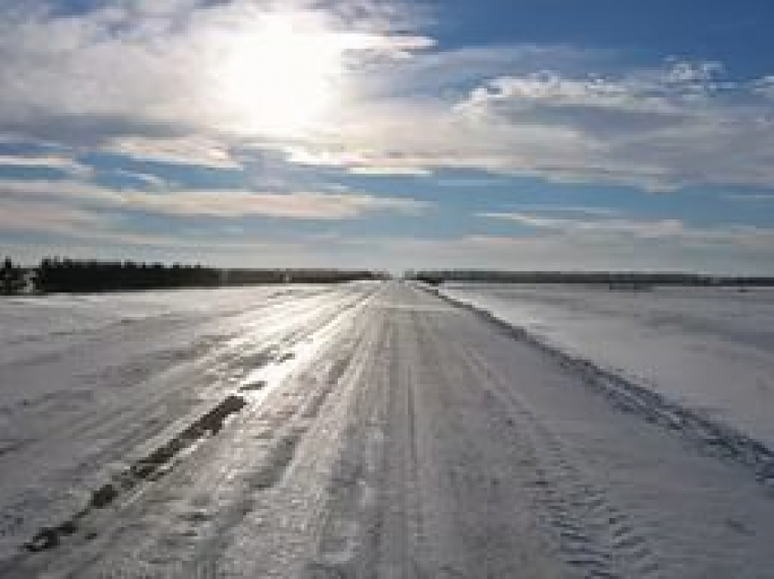 На Ставрополье закрыт участок трассы из-за наледи