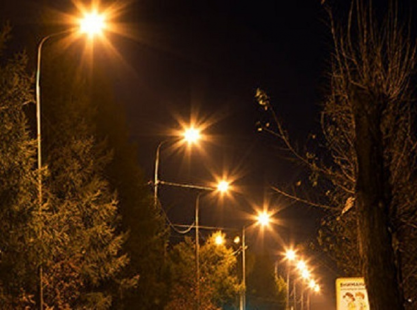 Новые фонари установили на улице Тухачевского в Ставрополе 