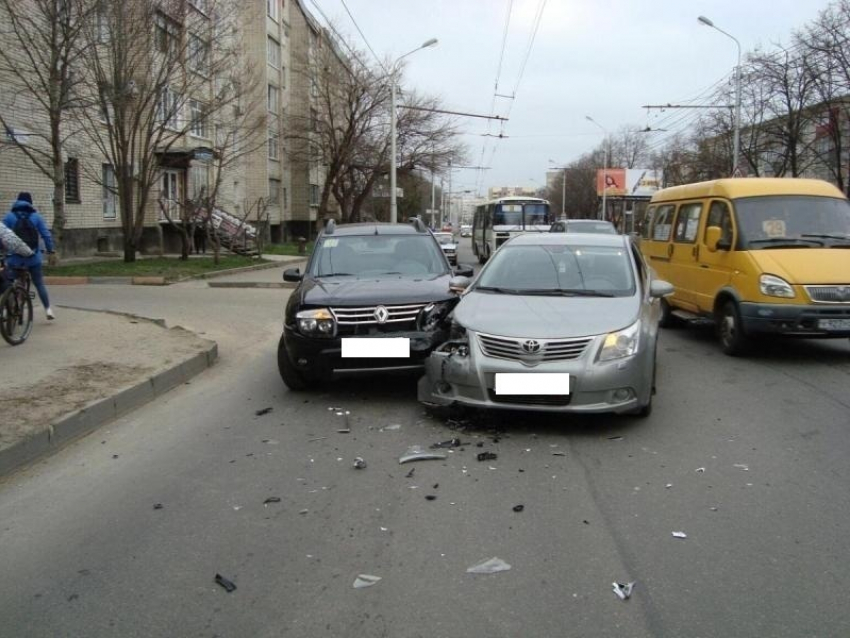 Пожилой неопытный водитель спровоцировал ДТП в Ставрополе