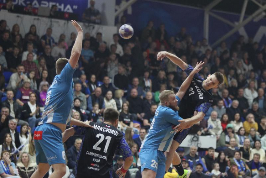 Разобрались на классе: гандболисты ставропольского «Виктора» преуспели в Астрахани