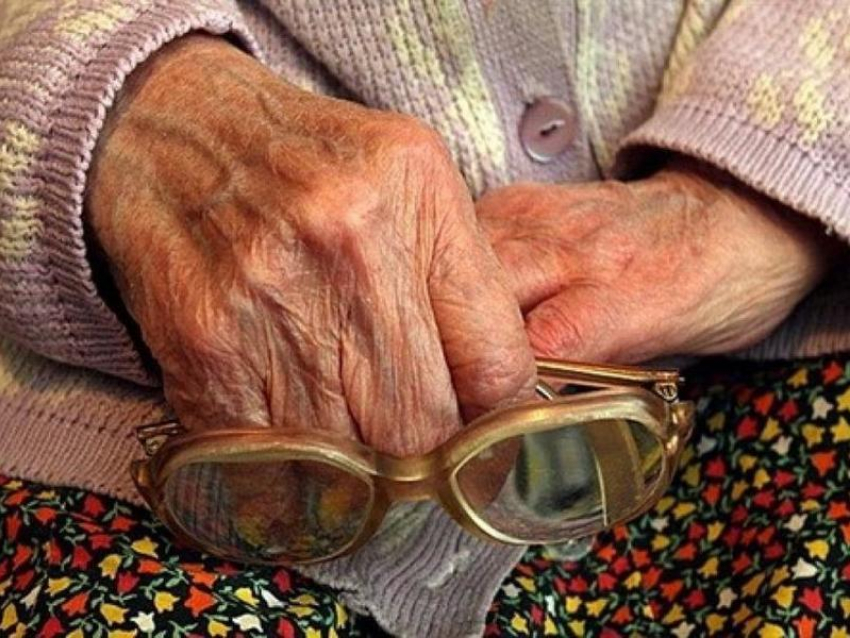 На Ставрополье соцработники обнаружили тело пенсионерки в доме