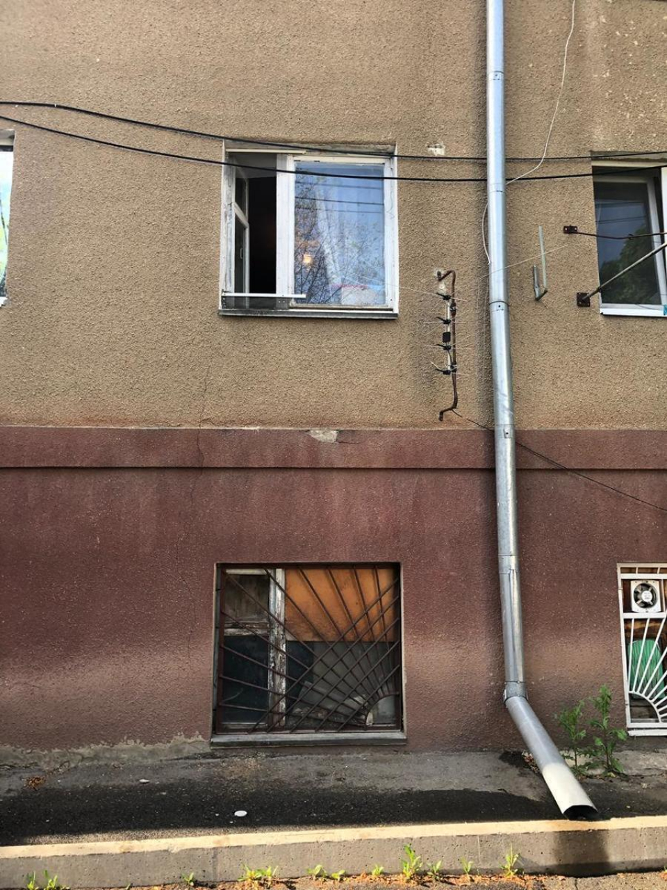 В Ставрополе годовалый ребенок остался жив после падения из окна