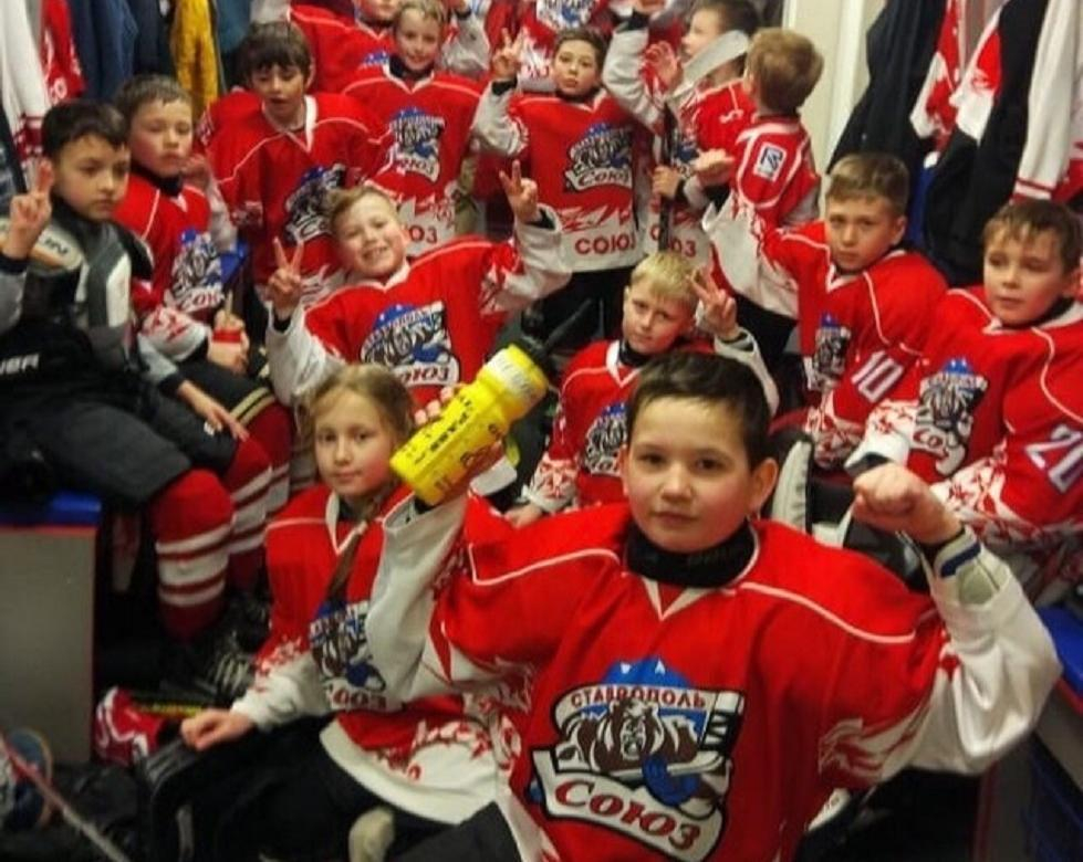 Юные ставропольские хоккеисты вернулись домой с победой