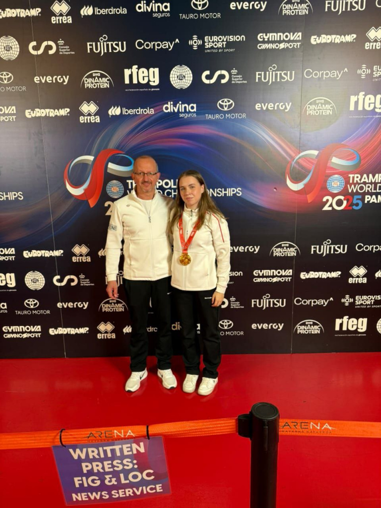 Арина Каляндра и Владислав Скакун