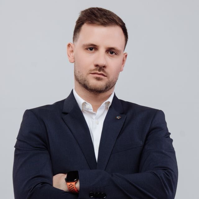 Артем Лазуткин