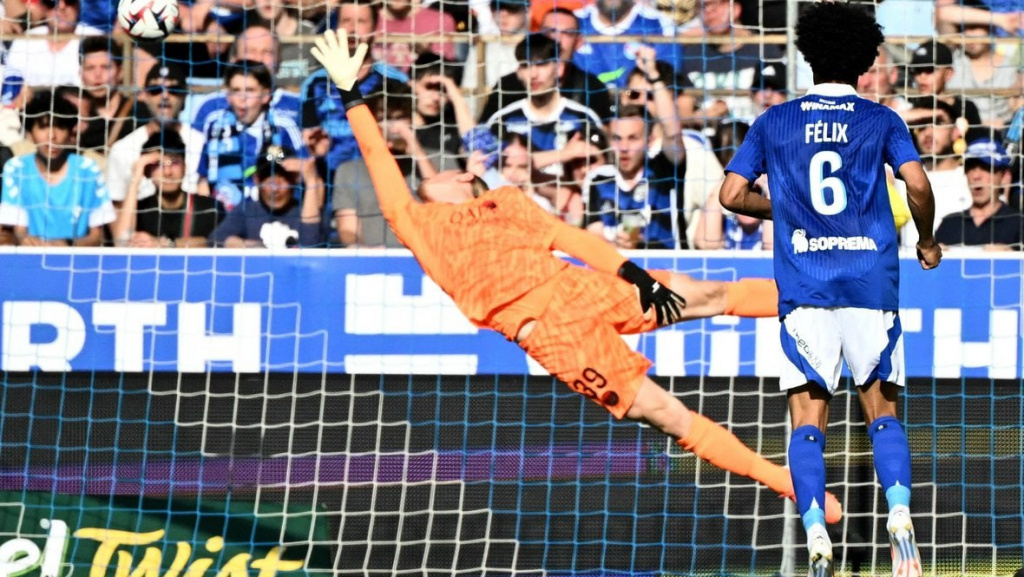 Матвей Сафонов